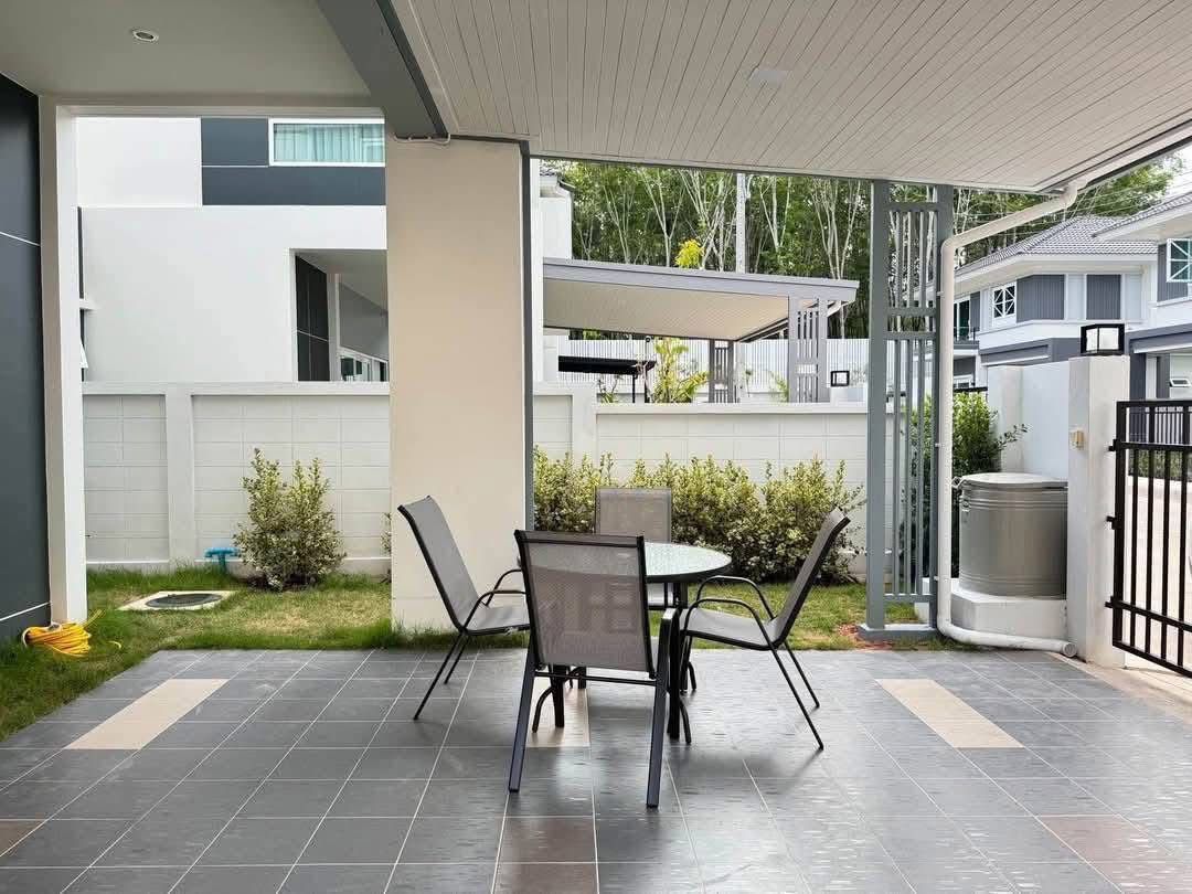 Ganden Villa